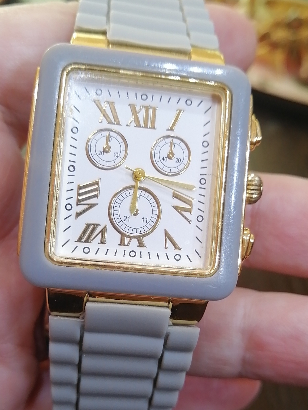 Gray and Gold Unisex  Slick And Comfy Pre Owned Watch Fits 6.5 - 8